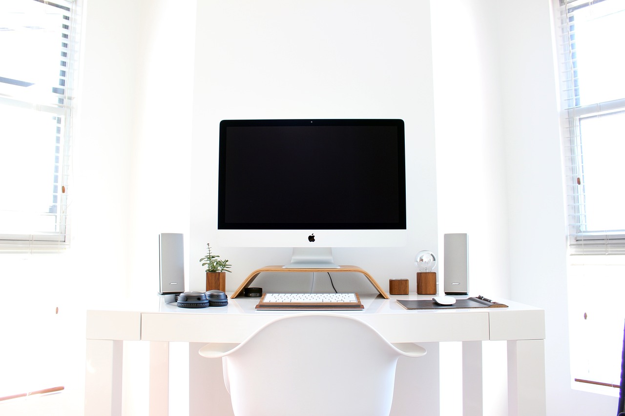 Biurko – niezbędny mebel w każdym biurze